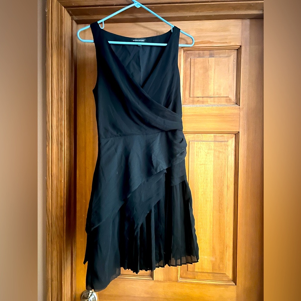 Banana Republic size 2 dress black gently used